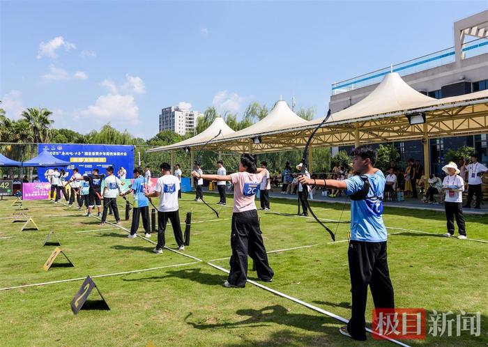 九游体育入口-700人奔向这里,阳光体育“趴”嗨翻天