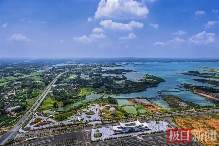 九游体育入口-700人奔向这里,阳光体育“趴”嗨翻天