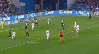 九游体育-【意甲】邓弗里斯被断丢球，国米0比1客负萨索洛