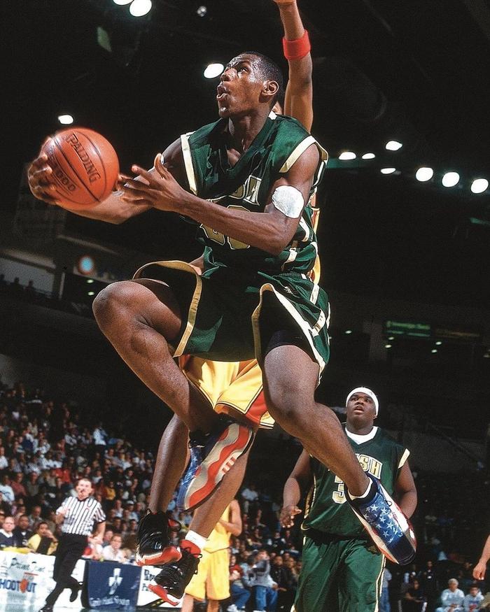 比分直播-科比詹姆斯同款战靴adidas Crazy 2 USA将于2026年复刻