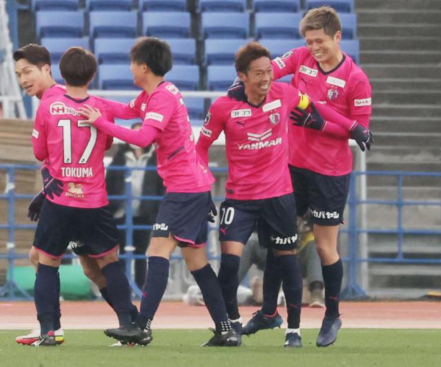 比分直播-广岛的联赛揭幕战: 雪景+烧酒+烤串+围观少女偶像